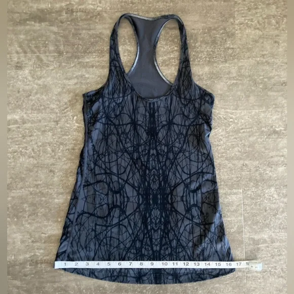 Lululemon Cool Racerback - Size 4 - Picture 5 of 5